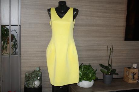 Krasne zlte saty apart, 38