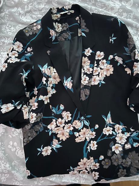 Kvetinové sako, s