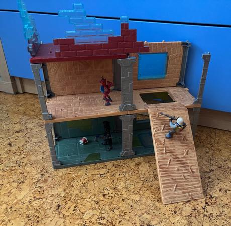 Dve fortnite pevnosti, 