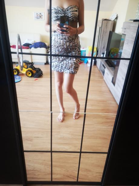 Volánikové šaty, s