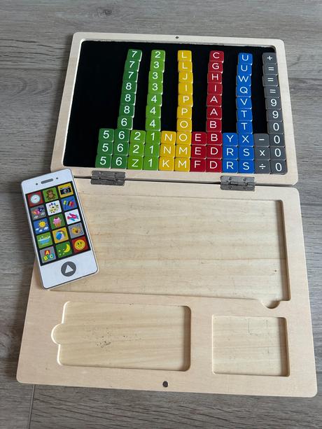 Dreveny notebook playtive, 