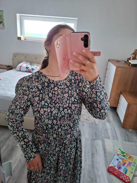 Dámske šaty s dlhým rukávom s, s