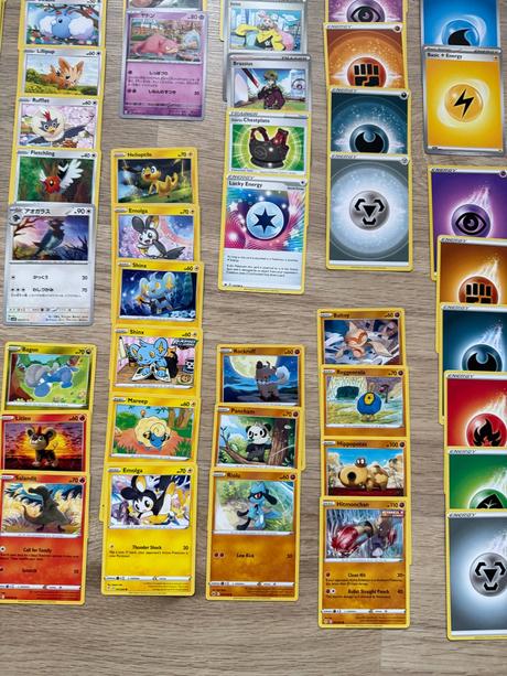 100 ks originál pokémon kariet - 3x ex karta,