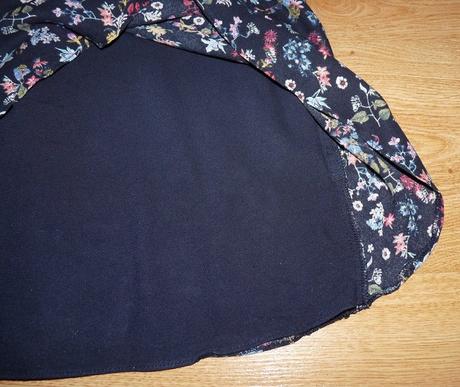 Kvietkovana bezrukavova, bershka,xs