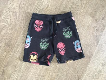 Kraťasy avangers, h&m,104