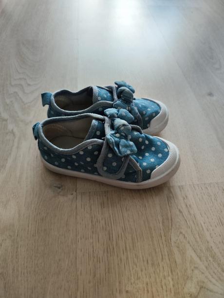 Plátenky na leto, 24