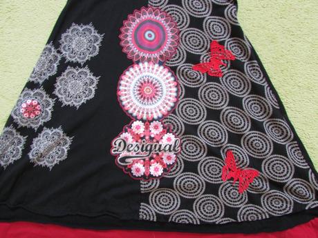 Krásne letné šaty zn.desigual nenosené len opraté, desigual,40