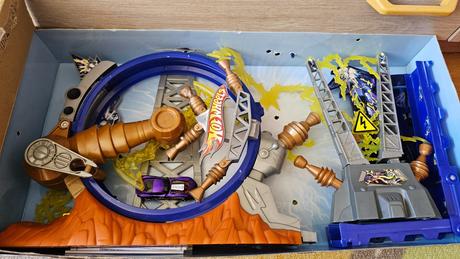 Hot wheels rumblers thunder launcher, 