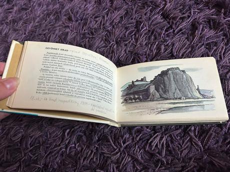 Naše hrady a kaštiele,