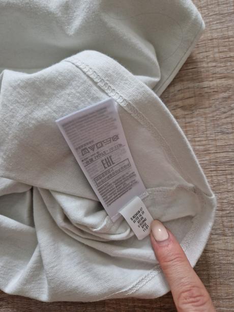 Tričko dinosaurus s pretacivymi flitrami 128, h&m,128