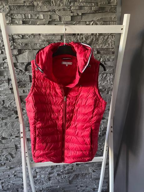 Tommy hilfiger v.s, tommy hilfiger,s