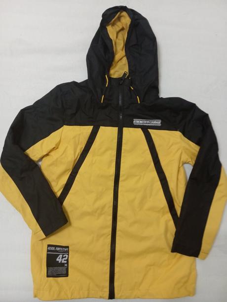 Sustiakova bunda, reserved,140