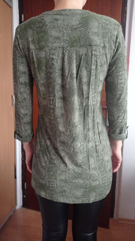 Zelená tunika next, č. 36, hadí vzor, top stav, next,36