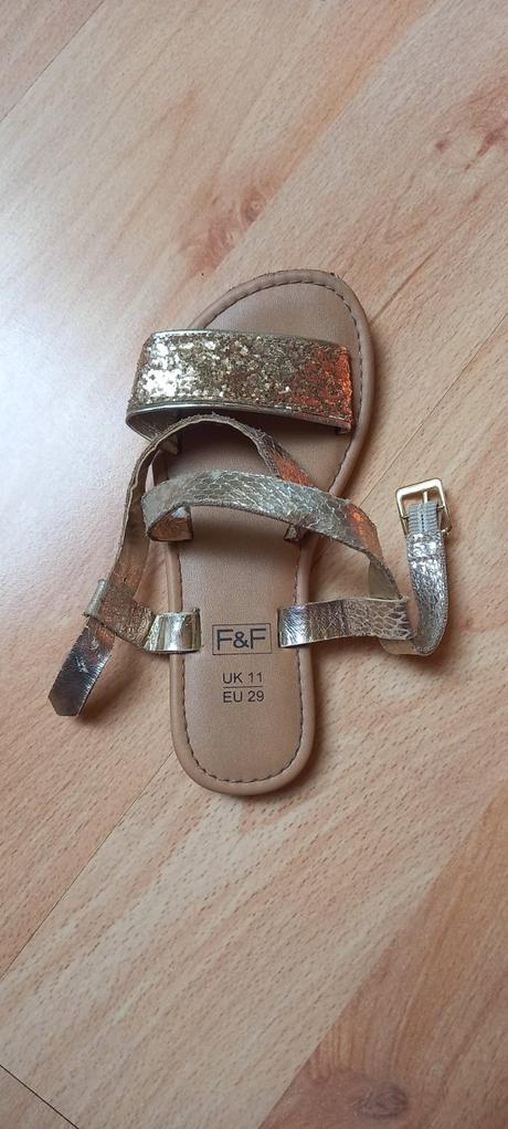 Zlaté sandálky, f&f,29