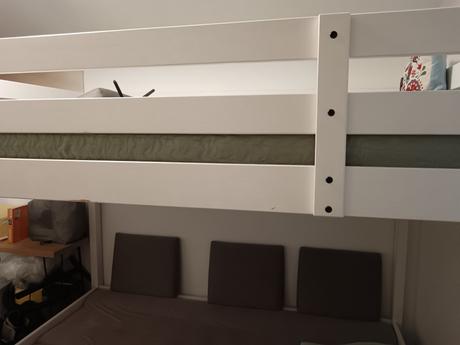 Ikea vyvysena posteľ, šírka (cm): 140,dĺžka (cm): 200