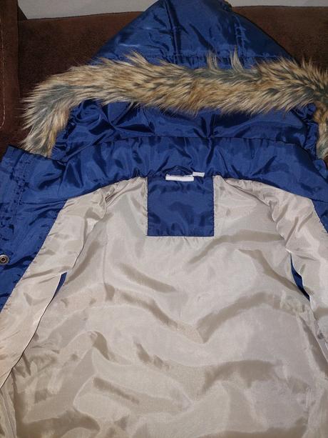 Vesta s kapucňou, 122