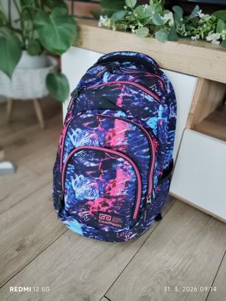 Dievčenský školský batoh, 