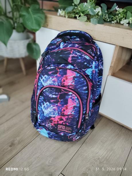 Dievčenský školský batoh, 