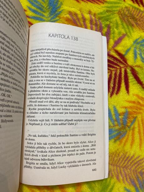 Krásna romantická knižka lucky jackie collins,