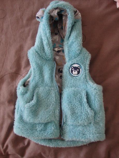 Huňatá vesta s mackom 1x použitá, pepco,68