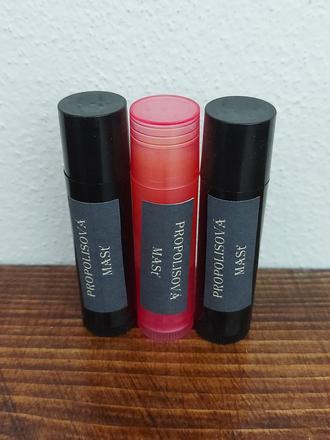 Propolisový balzam na pery, 