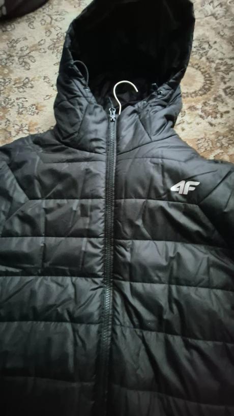 Vetrovka 4fperova zo šport.predajne. 4f, xl