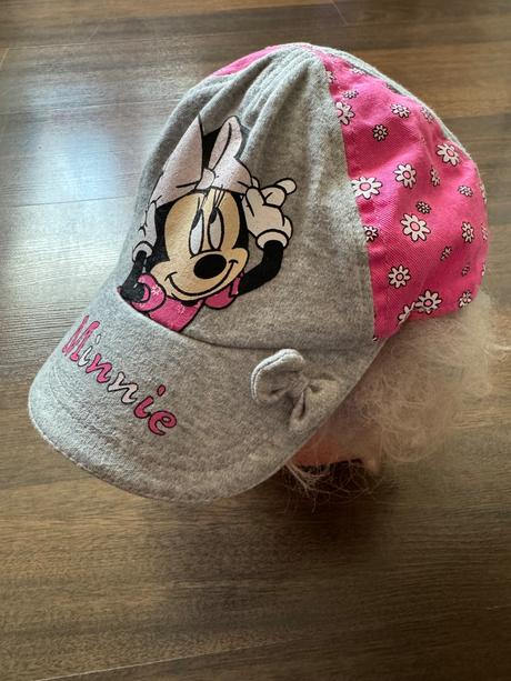 Šiltovky, disney,50