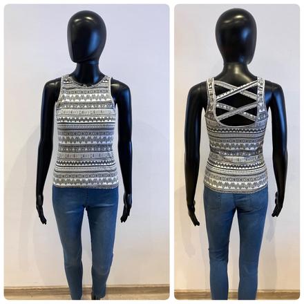 Čiernobiely top (s), clockhouse,s