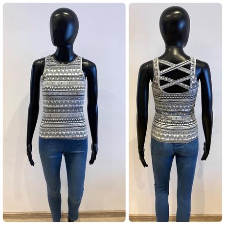 Čiernobiely top (s), clockhouse,s