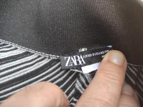 Čierno-biele elastické kraťasy zara veľkosť xs, zara,xs