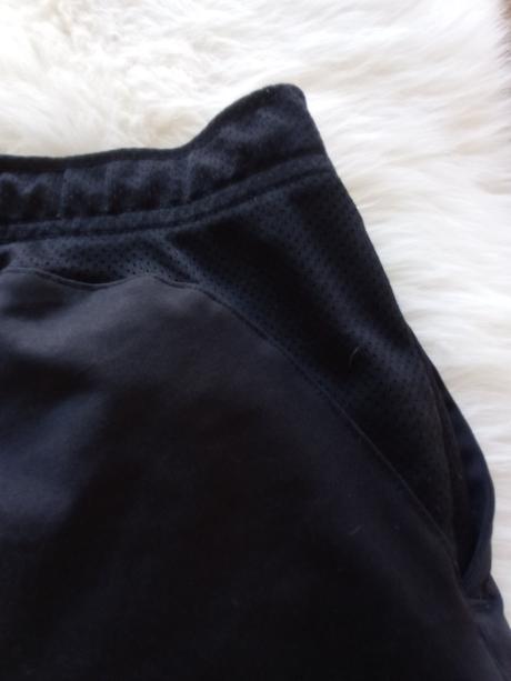 Funkčné športové kraťasy-šortky elastické 8-9rokov, decathlon,146