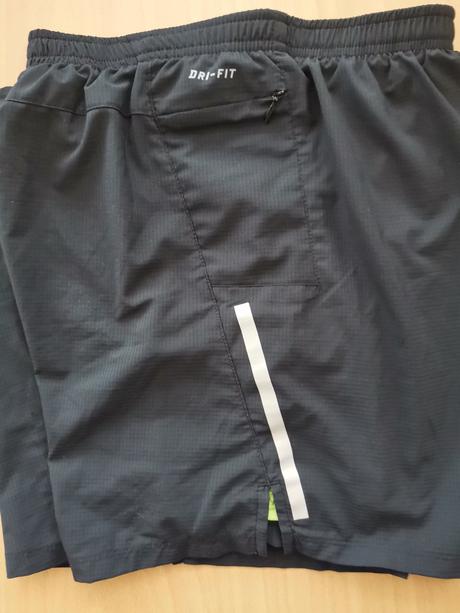 Športové kraťasy  dri-fit, nike,xs
