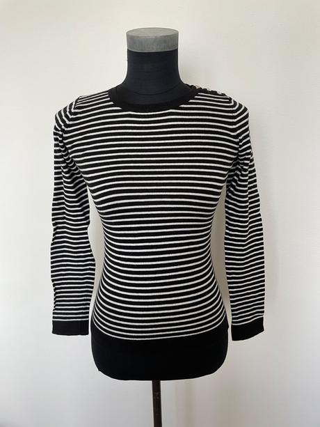 Svetrík, reserved,xs