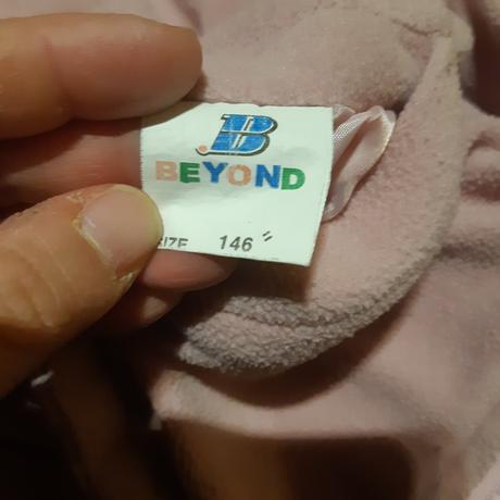 Dievčenská vesta, 146