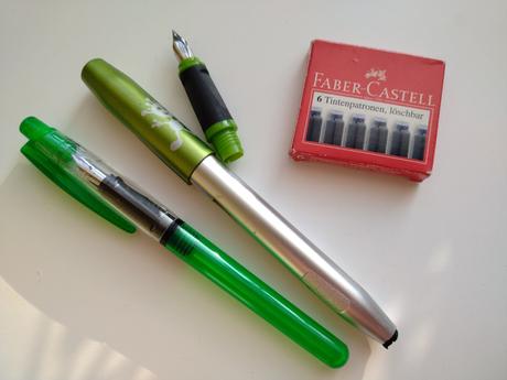 Bombičkové perá aj s náplňami, 