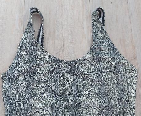 Plavky s hadím vzorom, 40