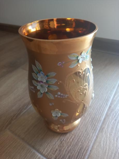 Váza z borského skla, 