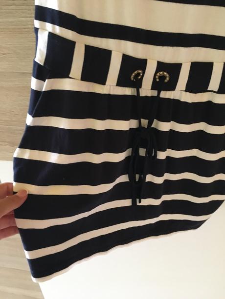 Štýlové elasticke šaty nenosené, xs