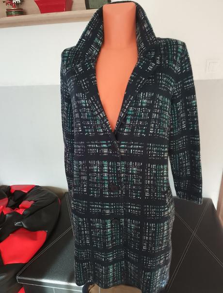 Dlhší sveter v.38-40, m