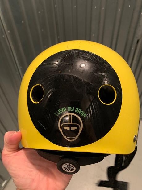 Cyklistická helma nutcase, s