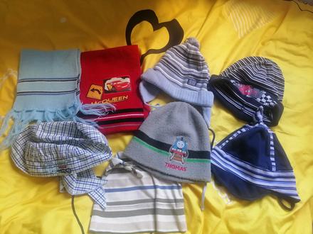 Balík čiapok a sal, 