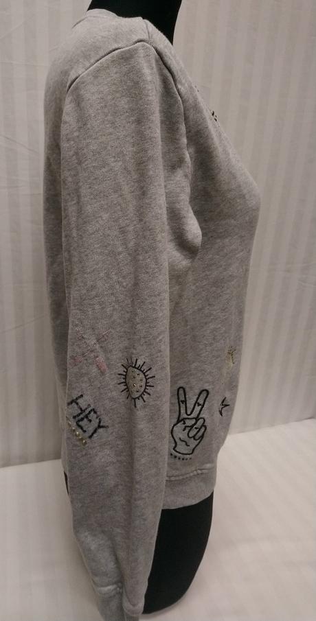 Sivá mikina s motívmi vpredu a na rukávoch, esprit, esprit,m