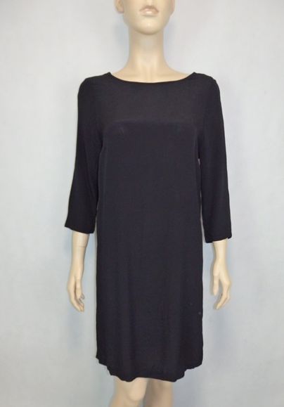 Kvalitný čierne šaty, s