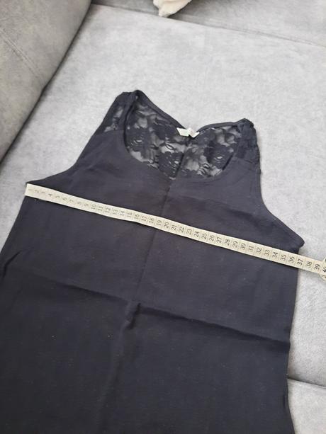 Čierne tielko s čipkou, house,s