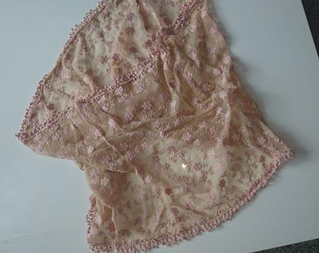 Čipkovaná šatka, tunel, 