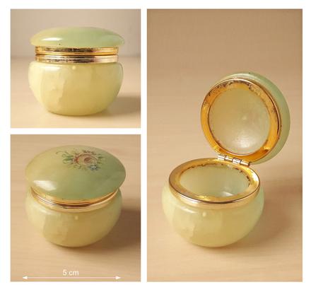 Retro mramorová dózička na krém., 