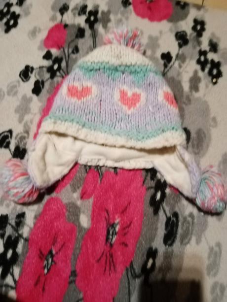 Dievčenska čiapky, 116