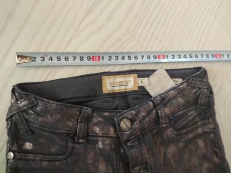 Moderné nohavice s kovovým odleskom, 134