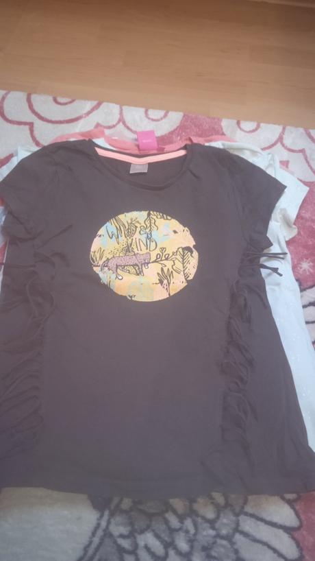 Dievčenské tričká, 134