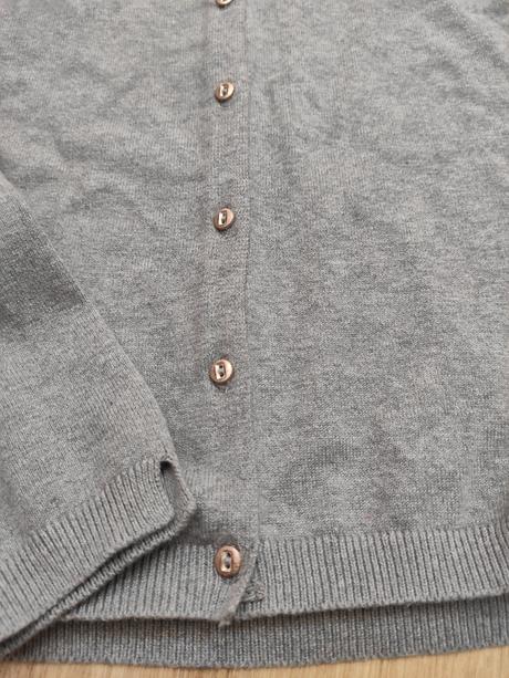 Krásny svetrík,zn.zara,vek 11-12r., veľ.152, zara,152